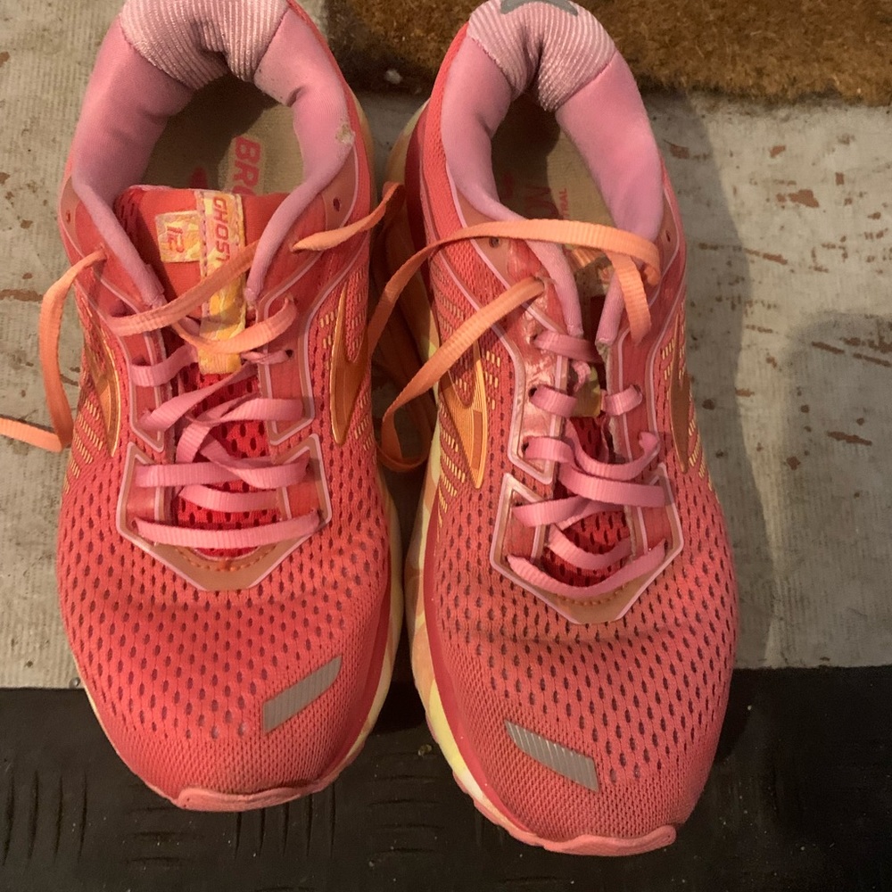 Hot pink Ghost 12 used